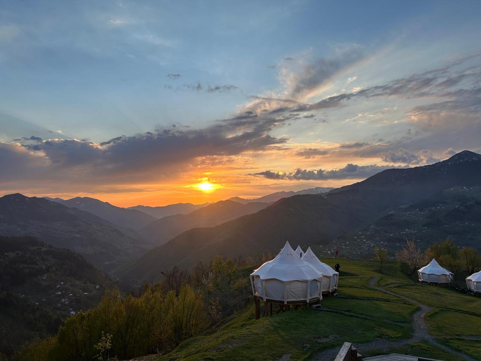 Glamping Tago Hotel Khulo Exterior photo